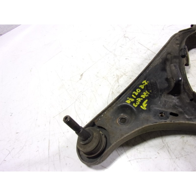 Recambio de brazo suspension superior delantero izquierdo para land rover discovery 4 tdv6 se referencia OEM IAM LR014133  