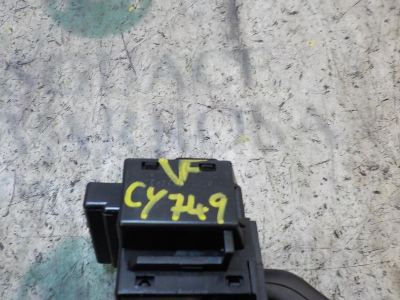 Recambio de mando intermitentes para ford focus lim. (cb4) 1.6 tdci cat referencia OEM IAM 1362588  