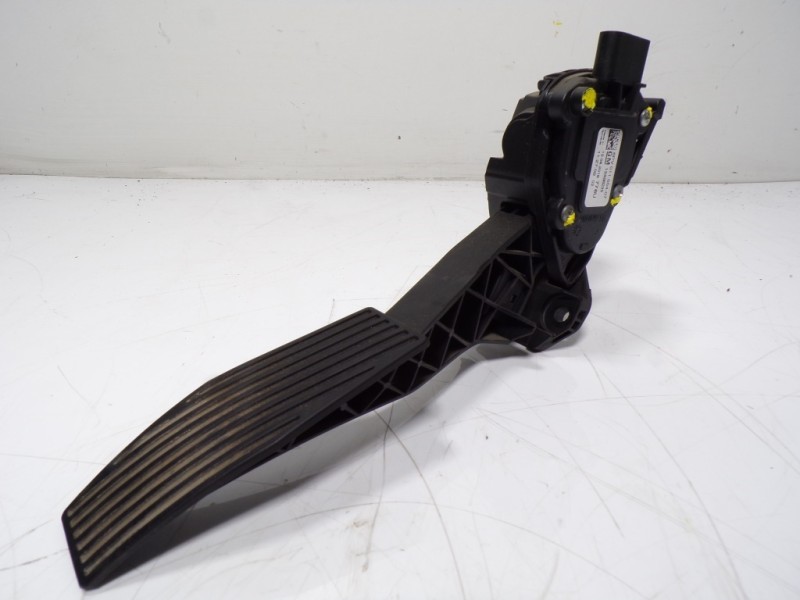 Recambio de potenciometro pedal para opel astra k sports tourer 1.6 cdti dpf referencia OEM IAM 13466235 6PV01155407 