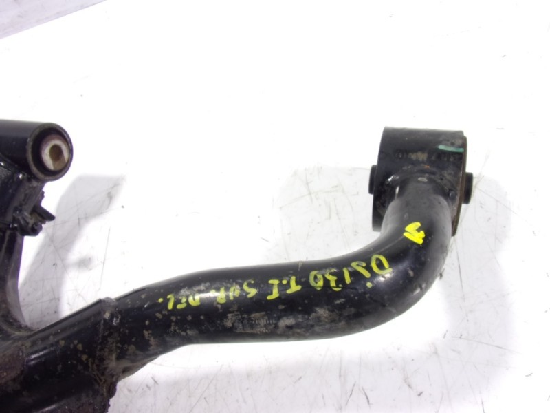 Recambio de brazo suspension superior trasero izquierdo para land rover discovery 4 tdv6 se referencia OEM IAM LR010525  