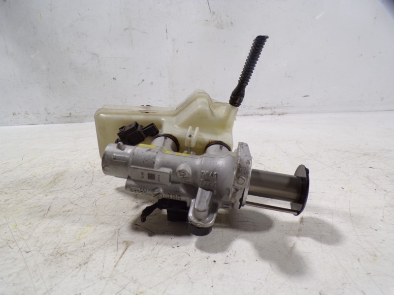 Recambio de bomba freno para seat arona 1.0 tsi referencia OEM IAM 5Q1614019ACREP  