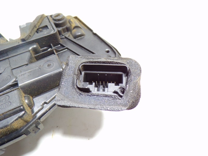 Recambio de cerradura puerta trasera izquierda para seat arona 1.0 tsi referencia OEM IAM 5TA839015E 5TA839015E 