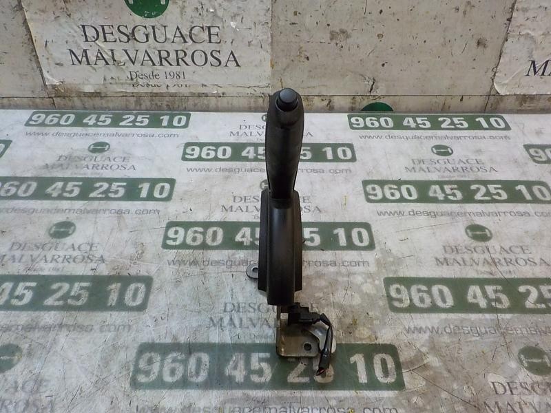 Recambio de palanca freno de mano para toyota aygo 1.0 cat referencia OEM IAM 462010H020B0  