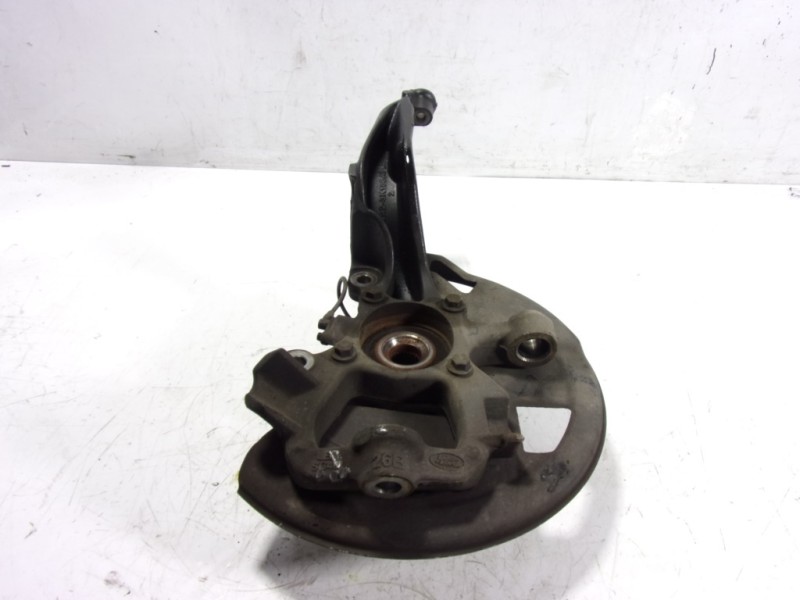 Recambio de mangueta delantera izquierda para land rover discovery 4 tdv6 se referencia OEM IAM LR014142  