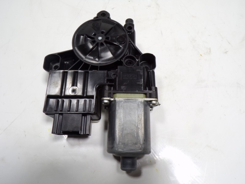 Recambio de motor elevalunas delantero derecho para seat arona 1.0 tsi referencia OEM IAM 2Q1959882D 2Q1959882D 0130822064