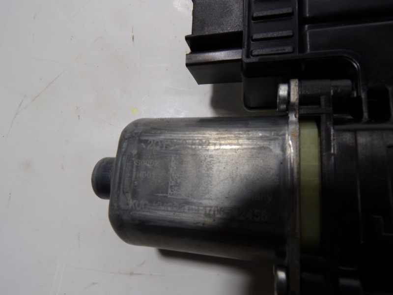 Recambio de motor elevalunas delantero derecho para seat arona 1.0 tsi referencia OEM IAM 2Q1959882D 2Q1959882D 0130822064