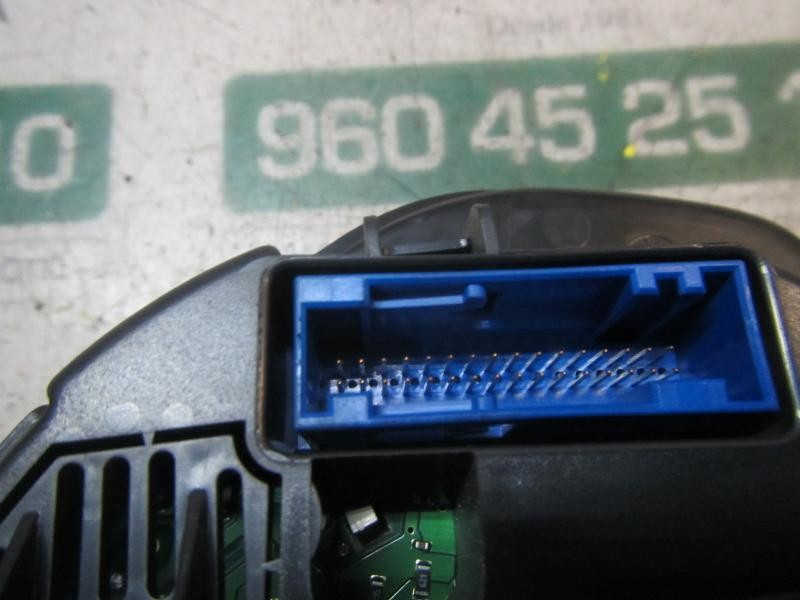 Recambio de cuadro instrumentos para volkswagen passat berlina (3b3) advance referencia OEM IAM   