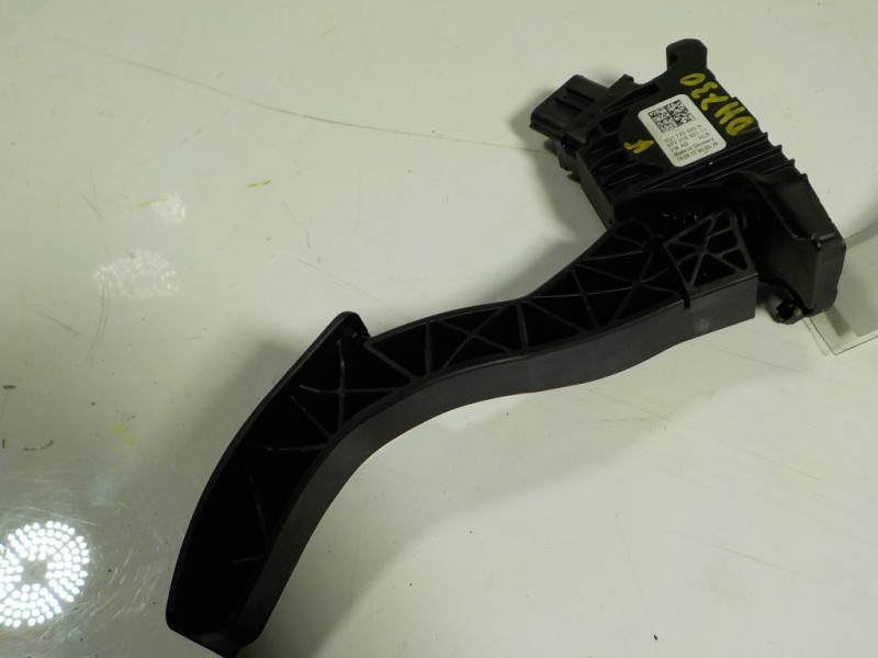 Recambio de potenciometro pedal para seat arona 1.0 tsi referencia OEM IAM 5Q1723503H 5Q1723503H 
