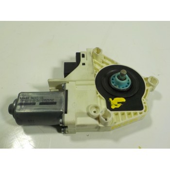 MOTOR ELEVALUNAS TRASERO DERECHO 8T0959801A 8K0959801 1101965576100