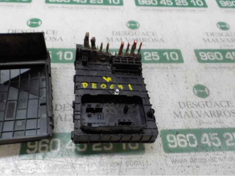 Recambio de caja reles / fusibles para volkswagen passat berlina (3c2) 2.0 tdi referencia OEM IAM 3C0937125  