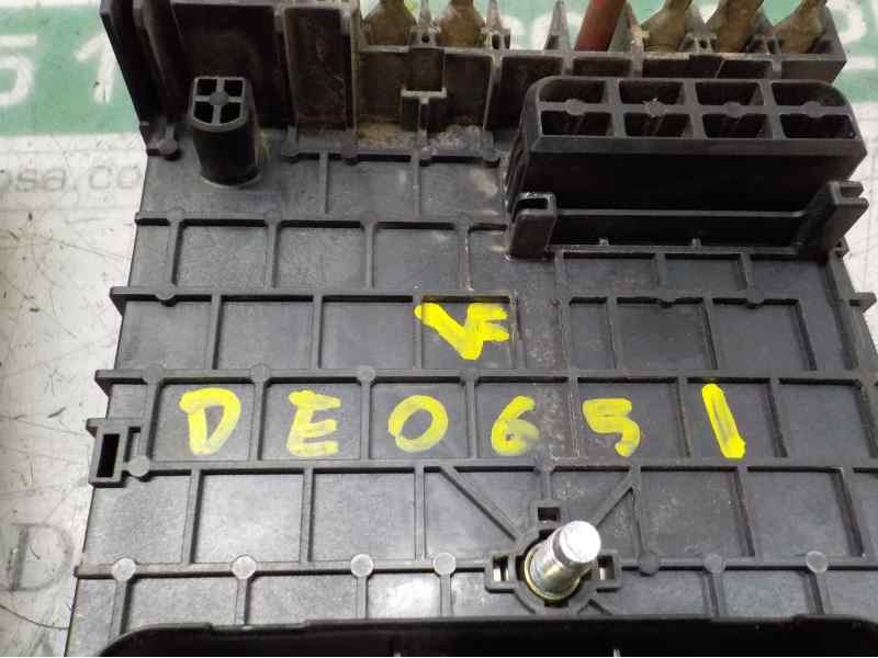 Recambio de caja reles / fusibles para volkswagen passat berlina (3c2) 2.0 tdi referencia OEM IAM 3C0937125  