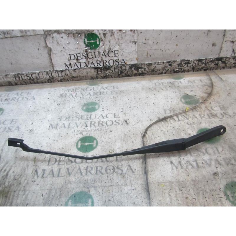 Recambio de brazo limpia delantero derecho para ford fiesta (cb1) 1.25 16v cat referencia OEM IAM 1826839  