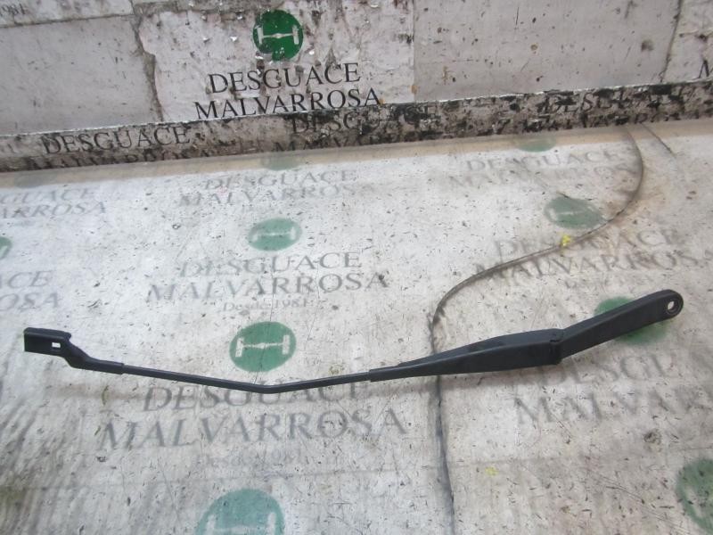 Recambio de brazo limpia delantero derecho para ford fiesta (cb1) 1.25 16v cat referencia OEM IAM 1826839  
