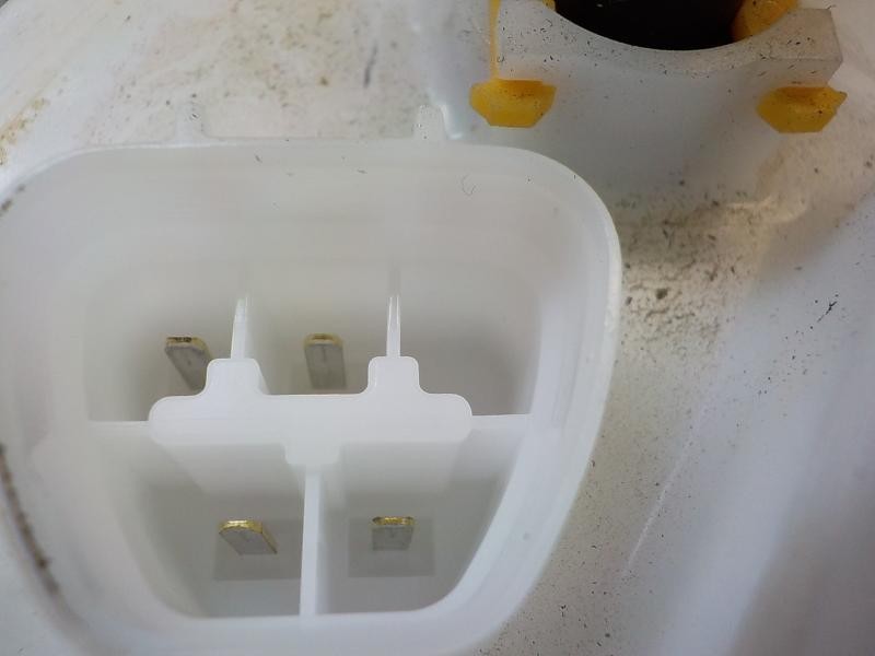 Recambio de aforador para toyota yaris 1.0 cat referencia OEM IAM 777040D070 777040D070 