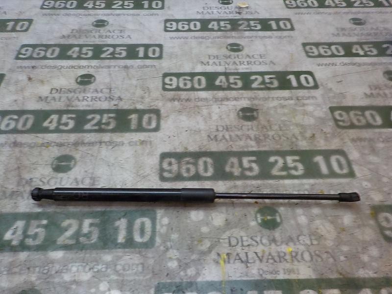 Recambio de amortiguadores maletero / porton para toyota yaris 1.0 cat referencia OEM IAM 689600D170  