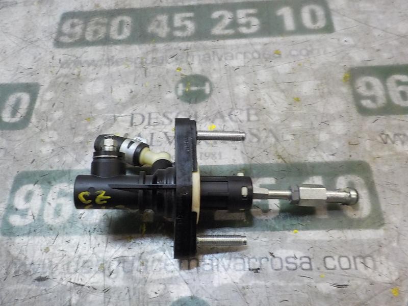 Recambio de bomba embrague para toyota yaris 1.0 cat referencia OEM IAM 314200D160  