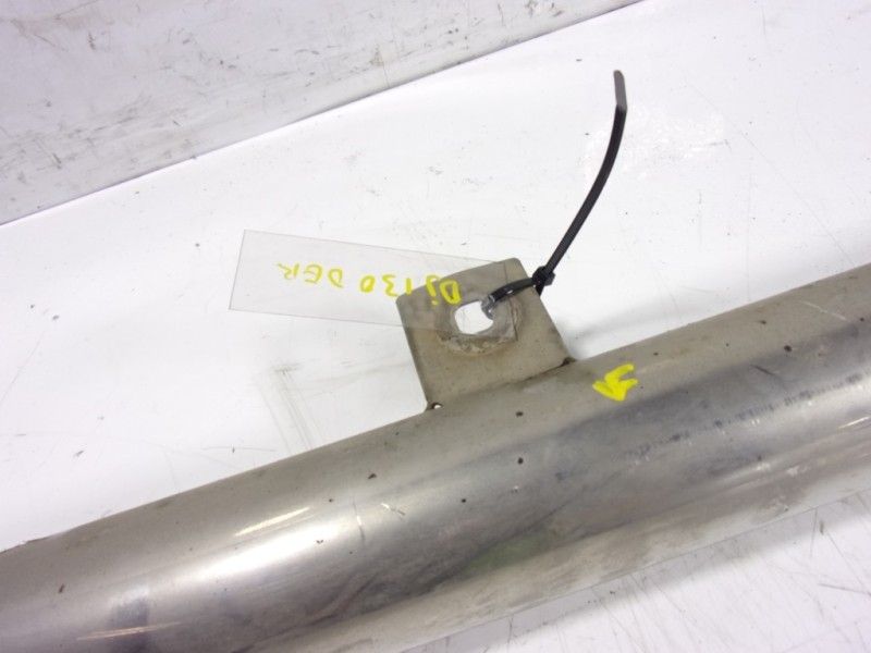 Recambio de estribo para land rover discovery 4 tdv6 se referencia OEM IAM   