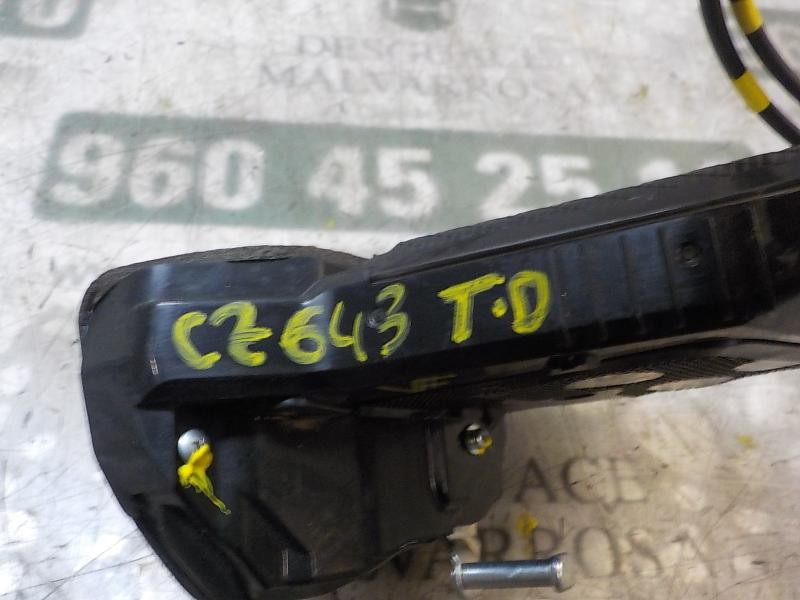 Recambio de cerradura puerta trasera derecha para toyota yaris 1.0 cat referencia OEM IAM 690500D310  