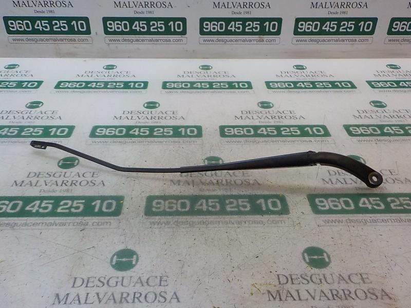 Recambio de brazo limpia delantero derecho para dacia dokker express ambiance referencia OEM IAM 288860926R  