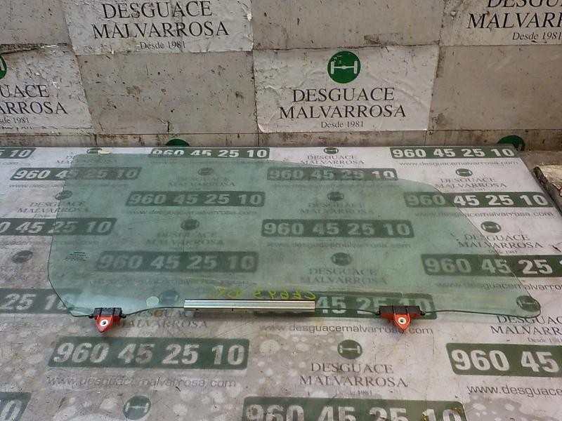 Recambio de cristal puerta delantero derecho para toyota yaris 1.0 cat referencia OEM IAM 681100D191  