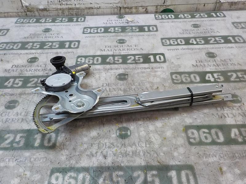 Recambio de elevalunas delantero derecho para toyota yaris 1.0 cat referencia OEM IAM 698100D300  