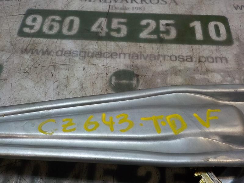 Recambio de elevalunas trasero derecho para toyota yaris 1.0 cat referencia OEM IAM 698300D220  