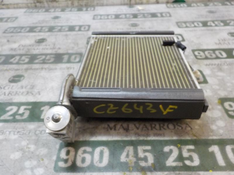 Recambio de evaporador aire acondicionado para toyota yaris 1.0 cat referencia OEM IAM 885010D490  