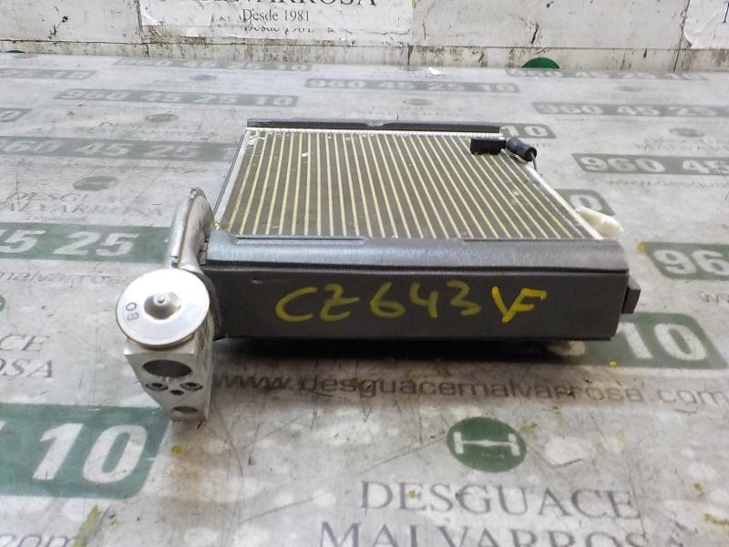 Recambio de evaporador aire acondicionado para toyota yaris 1.0 cat referencia OEM IAM 885010D490  