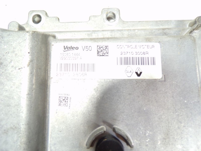 Recambio de centralita motor uce para dacia sandero 0.9 tce cat referencia OEM IAM 237103008R 237102806R 