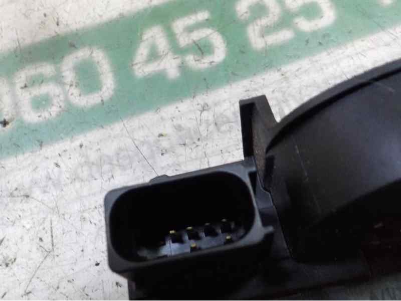 Recambio de cerradura puerta delantera derecha para opel insignia berlina sport 4x4 referencia OEM IAM 13503778 13503778 