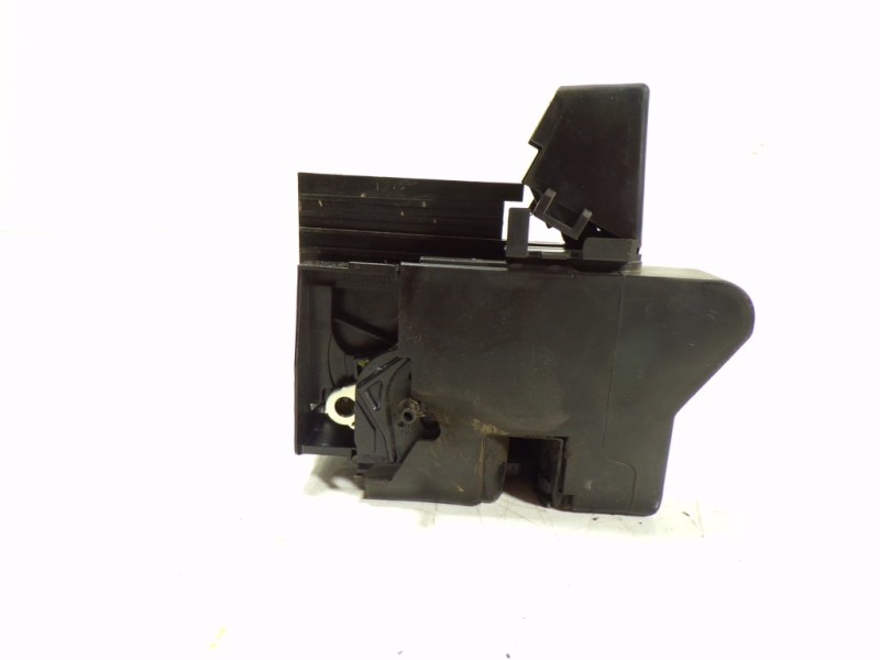 Recambio de cerradura puerta trasera derecha para dacia sandero 0.9 tce cat referencia OEM IAM 825025375R  