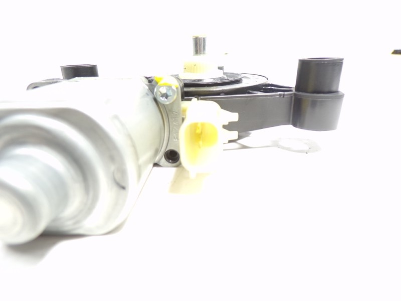 Recambio de motor elevalunas trasero derecho para jeep compass ii 2.0 m-jet cat referencia OEM IAM   