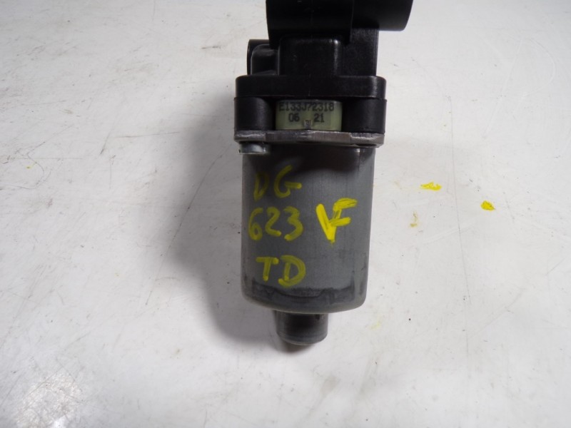 Recambio de motor elevalunas trasero derecho para jeep compass ii 2.0 m-jet cat referencia OEM IAM   