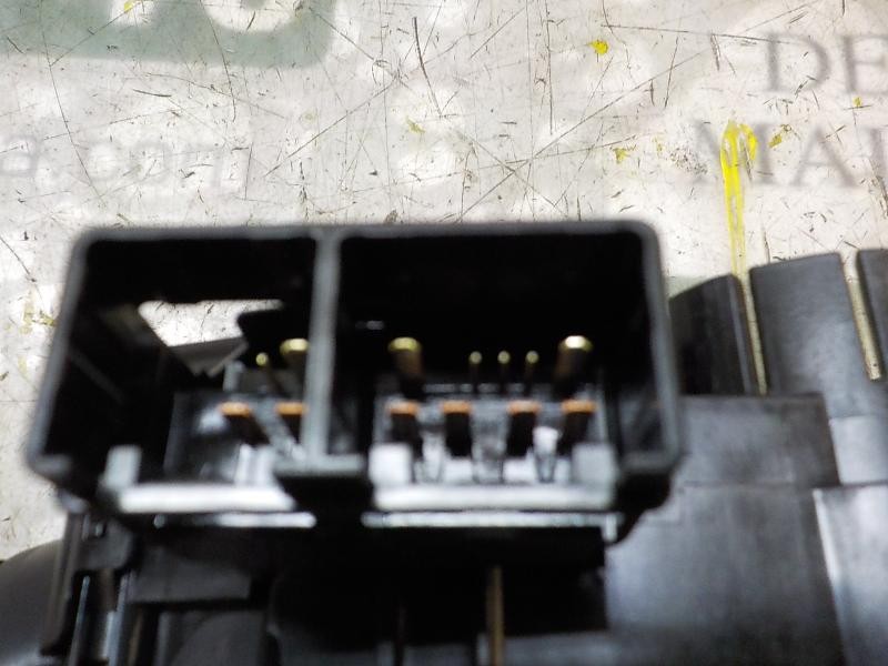 Recambio de mando luces para toyota yaris 1.0 cat referencia OEM IAM 841400D300  