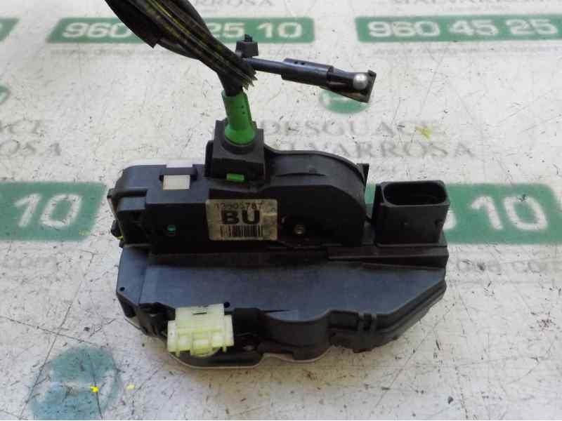 Recambio de cerradura puerta trasera izquierda para opel insignia berlina sport 4x4 referencia OEM IAM 13503807 13503787 