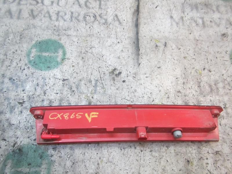 Recambio de piloto trasero central para ford fiesta (cb1) 1.25 16v cat referencia OEM IAM 2085739  