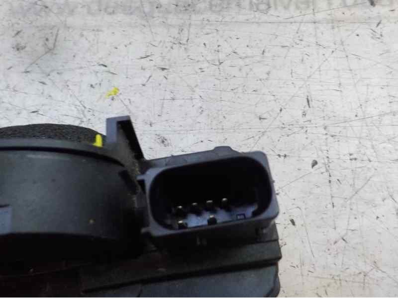 Recambio de cerradura puerta trasera izquierda para opel insignia berlina sport 4x4 referencia OEM IAM 13503807 13503787 