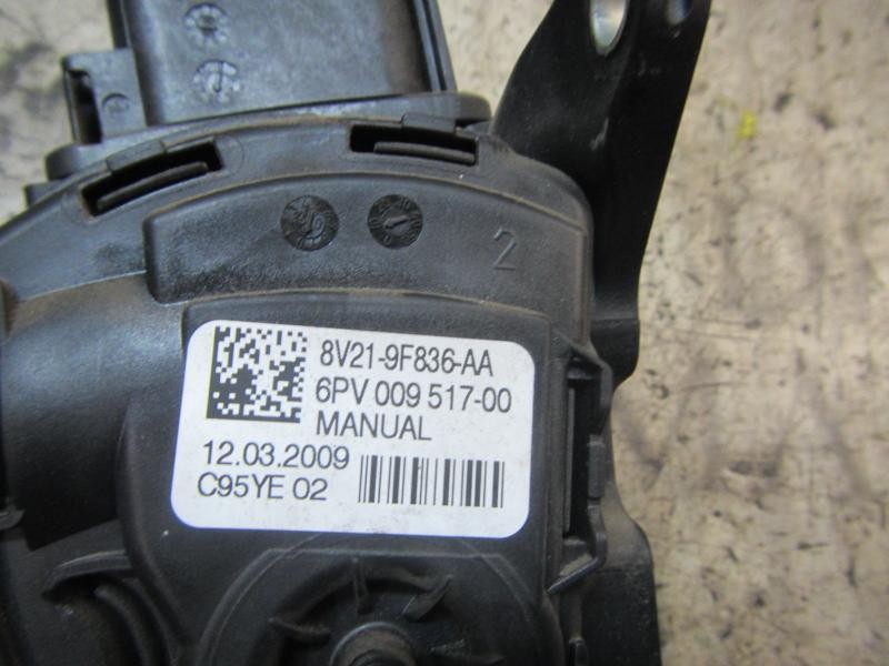 Recambio de potenciometro pedal para ford fiesta (cb1) 1.25 16v cat referencia OEM IAM 2120072 8V219F836AA 