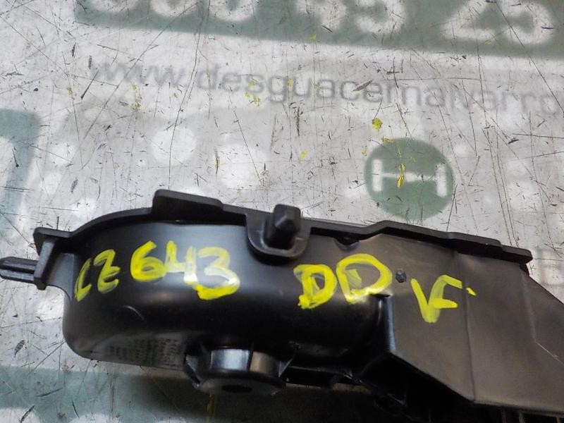 Recambio de maneta interior delantera derecha para toyota yaris 1.0 cat referencia OEM IAM 6920502330C2  