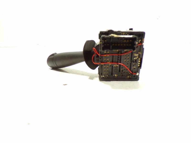 Recambio de mando limpia para dacia sandero 0.9 tce cat referencia OEM IAM 8201168008 681726046 