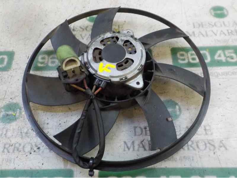 Recambio de electroventilador para opel insignia berlina sport 4x4 referencia OEM IAM 13300194 P3612004 P3612004
