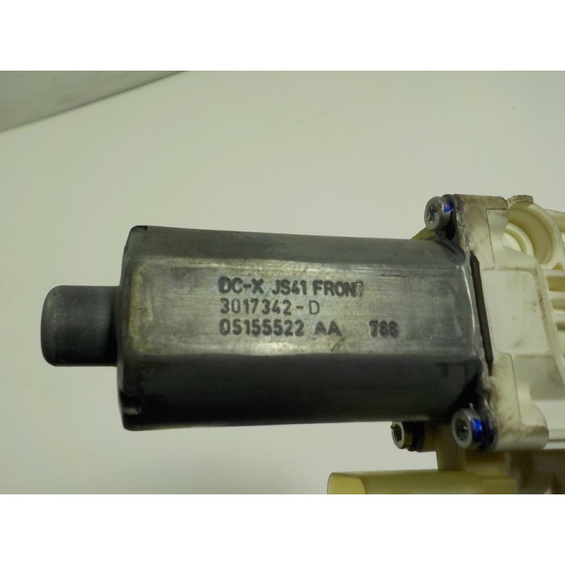 Recambio de motor elevalunas delantero derecho para chrysler sebring berlina 2.0 crd cat referencia OEM IAM  05155522AA 