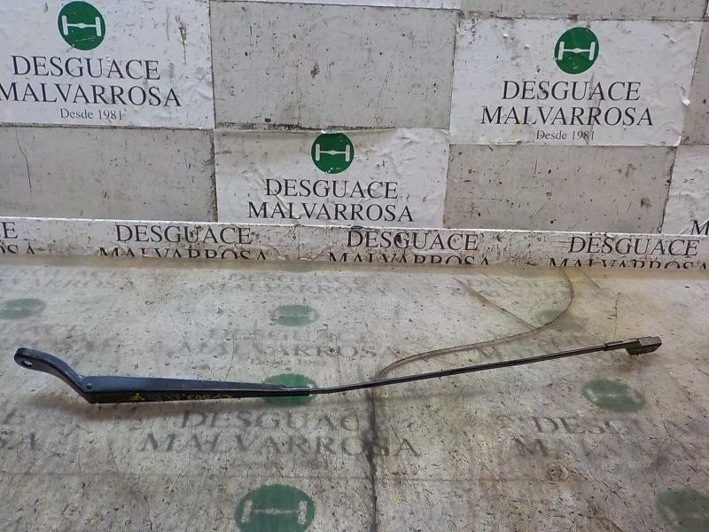 Recambio de brazo limpia delantero derecho para peugeot partner kombi 1.6 16v hdi cat referencia OEM IAM   