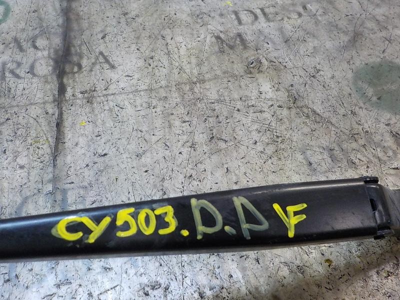 Recambio de brazo limpia delantero derecho para peugeot partner kombi 1.6 16v hdi cat referencia OEM IAM   