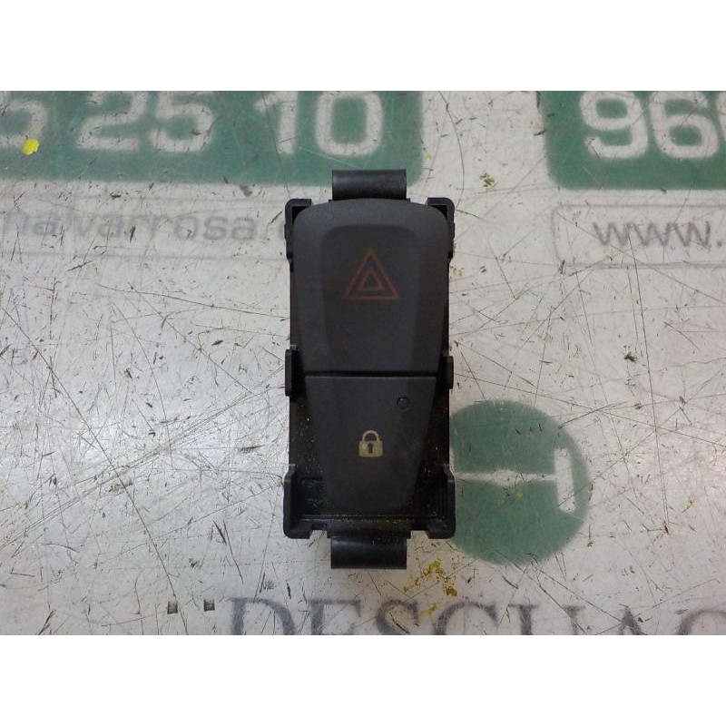 Recambio de warning para dacia dokker express ambiance referencia OEM IAM 252905668R  