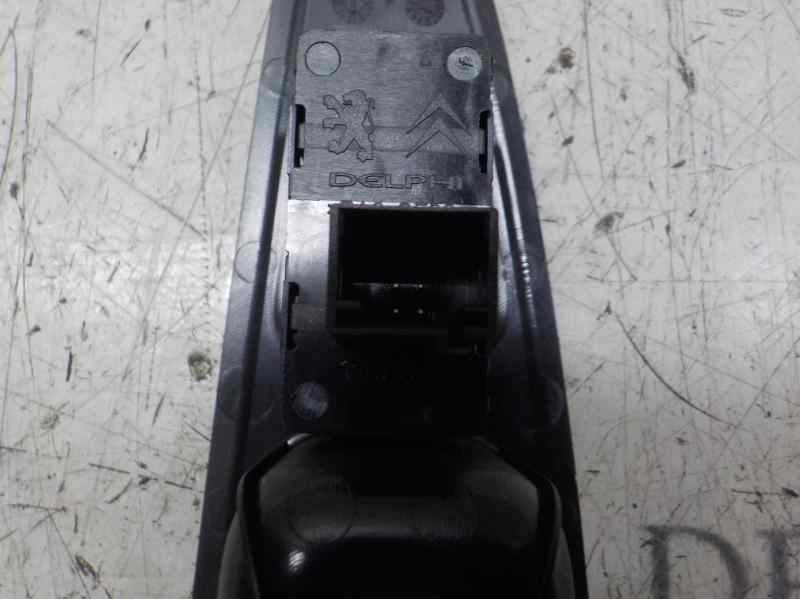 Recambio de mando elevalunas trasero derecho para peugeot 308 confort referencia OEM IAM 649030  