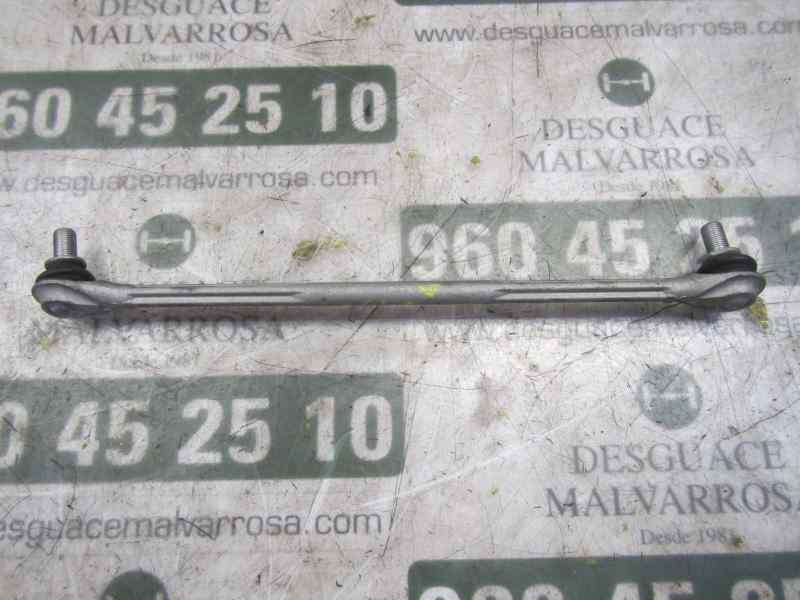 Recambio de tirante delantero derecho para toyota yaris 1.0 cat referencia OEM IAM 4882052040  