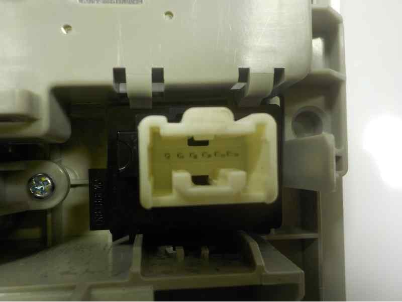 Recambio de piloto interior para mazda 2 lim. () 1.5 16v cat referencia OEM IAM   