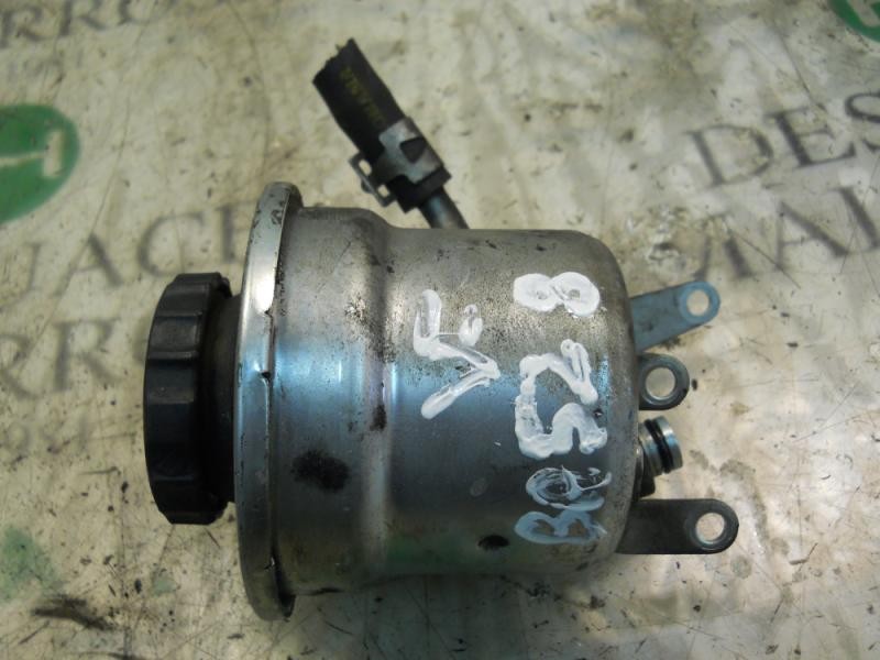 Recambio de deposito servo para toyota yaris (ncp1/nlp1/scp1) 1.0 linea sol referencia OEM IAM   