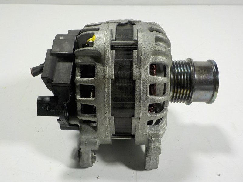 Recambio de alternador para audi a1 sportback (gba) 1.0 tfsi referencia OEM IAM  04E903015A 